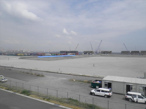 南本牧廃棄物最終処分場覆土工事（その３）